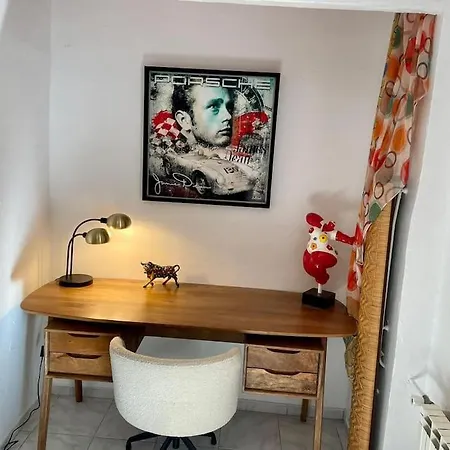 Apartman Super Avec Terrasse, Centre *